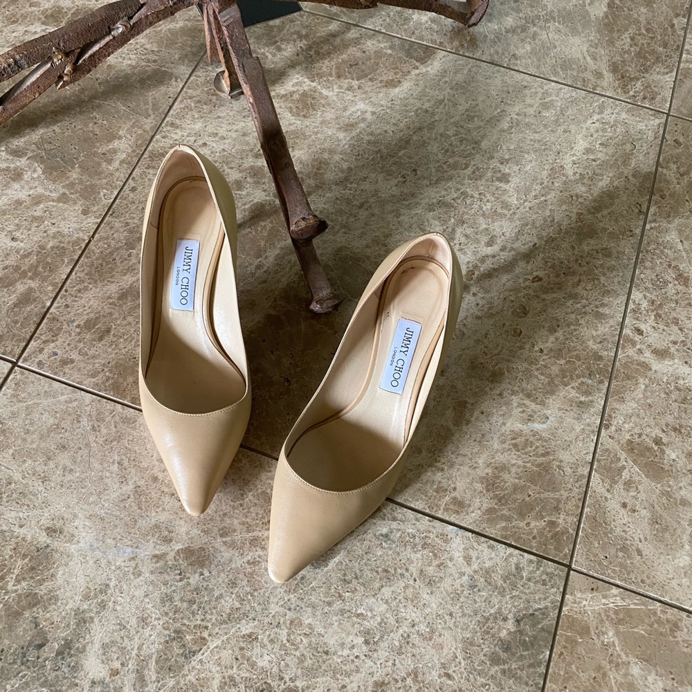 Nude pumps size 39